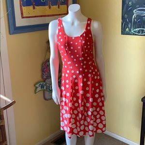 Size 6 glamour summer dress, cute peach color!